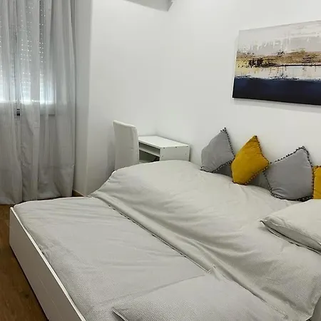 Casa Da Da Poça - Lírio Estoril